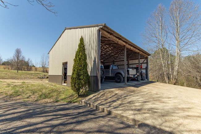 735 Streaming Water Loop, House other with 3 bedrooms, 4 bathrooms and null parking in Clifton TN | Image 11