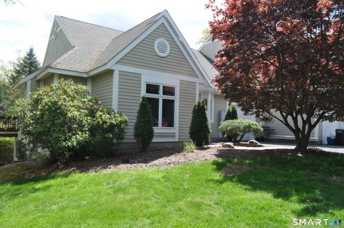 9-9 Centerbrook Ct, Avon, CT, 06001-4576 | Card Image