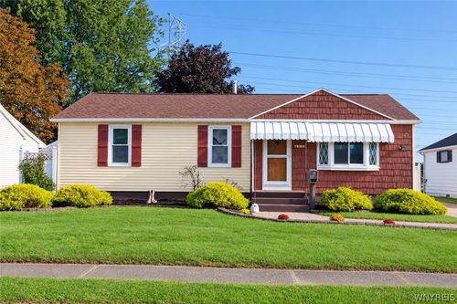 4270 Salem Dr, Buffalo, NY, 14219-1011 | Card Image