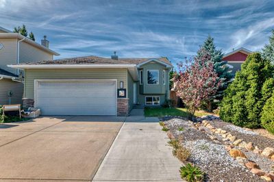 234 Fairmont Blvd S, House detached with 5 bedrooms, 3 bathrooms and 4 parking in Lethbridge AB | Image 2