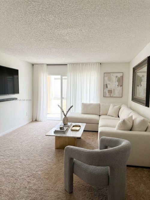 apt-102-440 S Park Rd, Hollywood, FL, 33021-8736 | Card Image