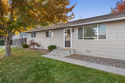 1105 W 29th Ave, Home with 3 bedrooms, 1 bathrooms and null parking in Kennewick WA | Image 3