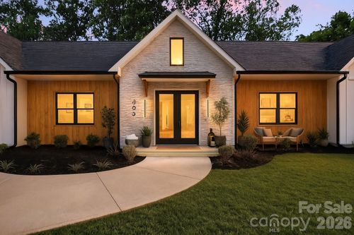 303 Wittenburg Springs Dr, Hickory, NC, 28601 | Card Image