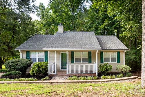 820 Clearview Ct Se, Concord, NC, 28025-9008 | Card Image