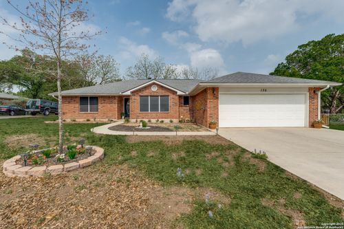 130 Cora St, New Braunfels, TX, 78130-1830 | Card Image