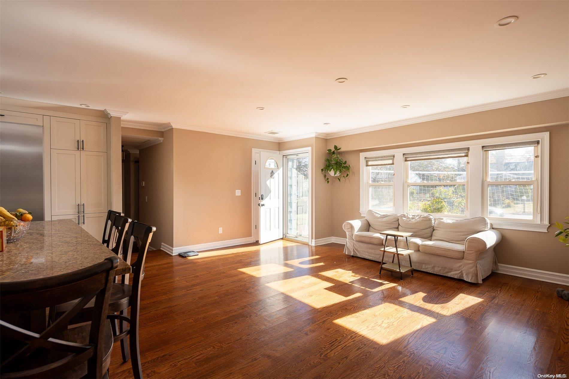 35 Ranch Dr, Sold in Shirley - eXp Realty