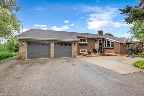 112 Myers Rd, Cambridge, ON, N1R2Z8 | Card Image
