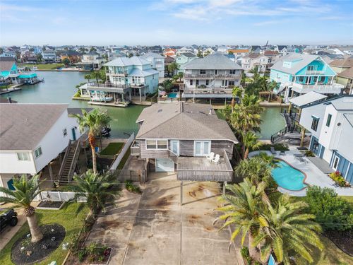 523 Paradise Drive, Galveston, TX, 77554 | Card Image