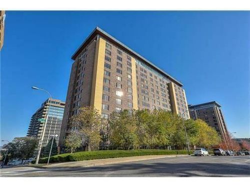 apt-11q-600 E 8th St, Kansas City, MO, 64106-1622 | Card Image