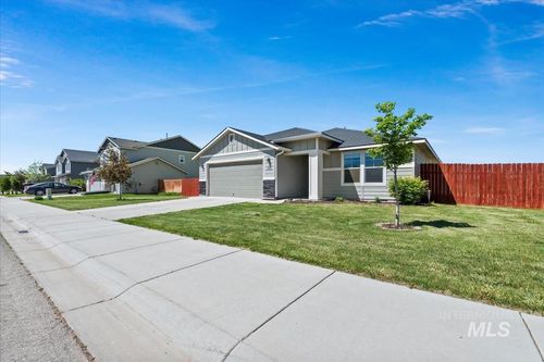 1685 Sw Levant Way, Mountain Home, ID, 83647-2612 | Card Image