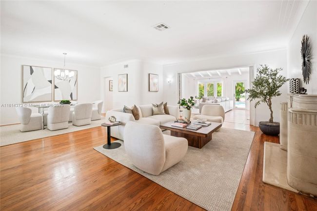 1015 Catalonia Ave, House other with 3 bedrooms, 3 bathrooms and null parking in Coral Gables FL | Image 6