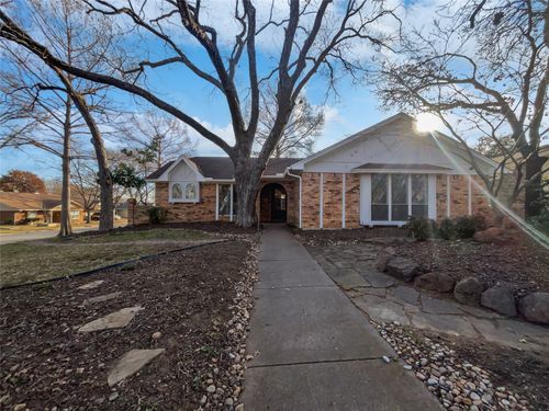 2201 Shady Meadow Ct, Arlington, TX, 76013-5702 | Card Image