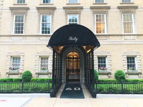 307-70 E Scott St, Chicago, IL, 60610-5233 | Card Image