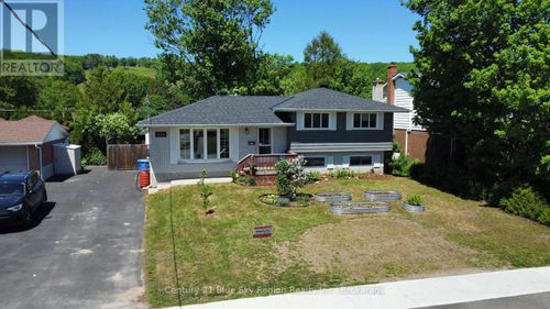 648 Norman Ave, North Bay, ON, P1B8B9 | Card Image
