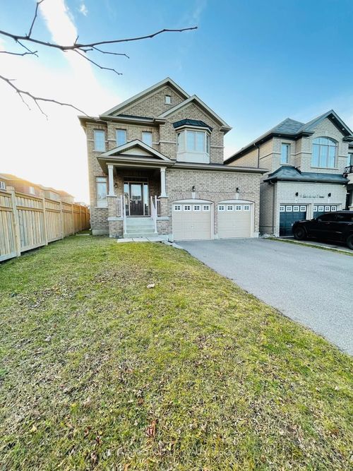 10 Barchard St, Newcastle, ON, L1B0K8 | Card Image