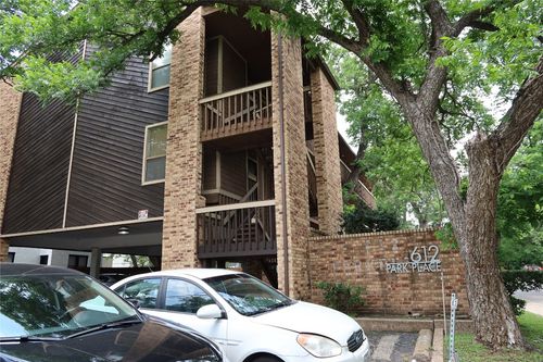 apt-202-612 Park Pl, Austin, TX, 78705-3133 | Card Image