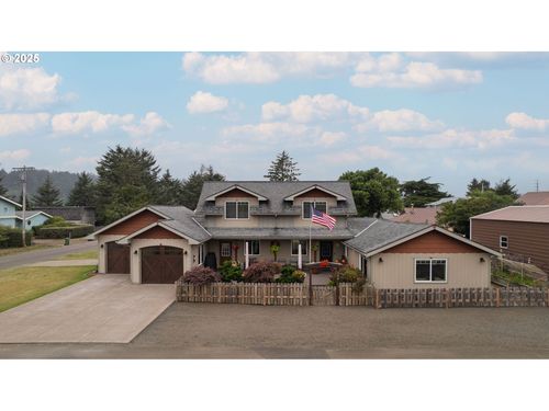 220 Ne Ruble St, Waldport, OR, 97394-3027 | Card Image