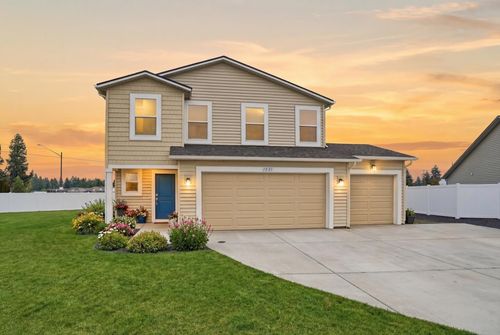 104 S Pippin Ave, Deer Park, WA, 99006-4009 | Card Image