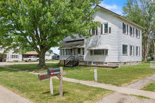 124 N Clark St, Hopkins, MI, 49328-9804 | Card Image