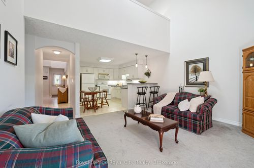 17 Terraview Cres, Guelph, ON, N1G5A7 | Card Image