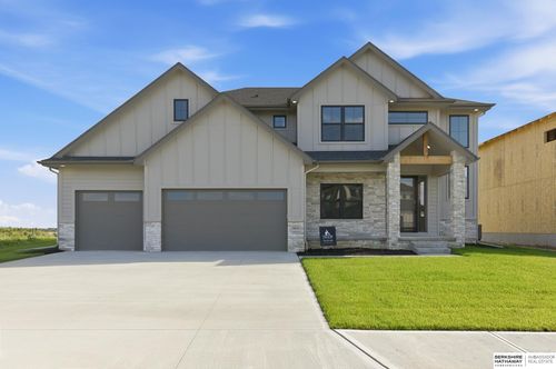 16624 Abigail St, Bennington, NE, 68007 | Card Image