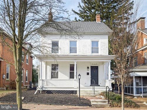 141 S Washington St, GREENCASTLE, PA, 17225-1331 | Card Image