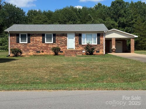 110 Grier St, Grover, NC, 28073-9587 | Card Image