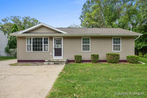 152 52nd St Se, Kentwood, MI, 49548-5827 | Card Image