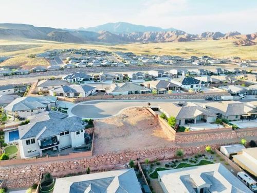33-857 W Tortoise Cir, Washington, UT, 84780-2997 | Card Image