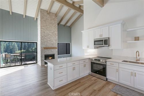 131-27657 Peninsula Dr, Lake Arrowhead, CA, 92352 | Card Image