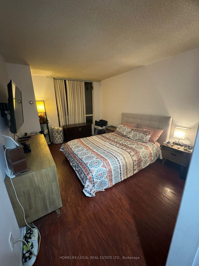 1402 - 3 Hickory Tree Rd, Condo with 2 bedrooms, 2 bathrooms and null parking in York ON | Image 8
