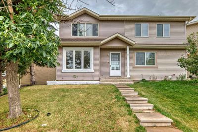 81 Castlebrook Way Ne, Home with 3 bedrooms, 1 bathrooms and 1 parking in Calgary AB | Image 1