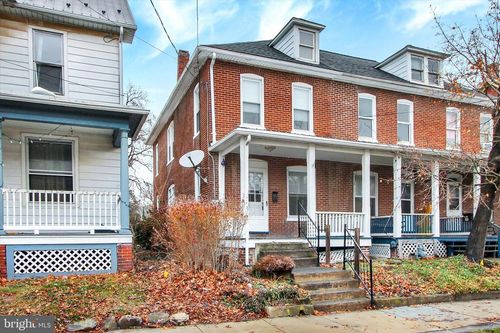 44 E Water St, GETTYSBURG, PA, 17325-1825 | Card Image
