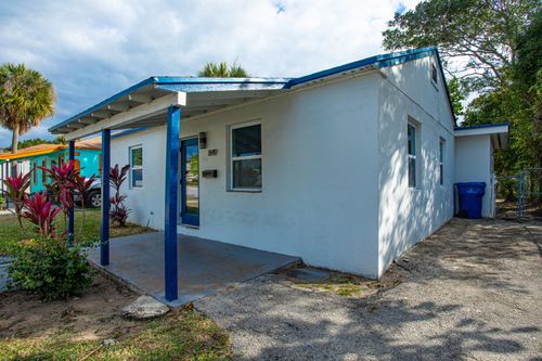 849 W 2nd St, Riviera Beach, FL, 33404-7621 | Card Image