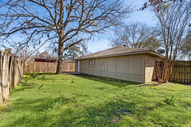 Second view of backyard. | Image 23