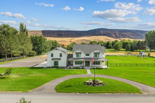 88580 W 119 Pr Nw, Prosser, WA, 99350-6694 | Card Image