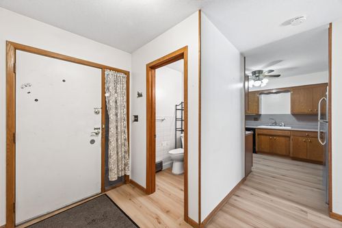 3513 37th Ave Ne, Saint Anthony, MN, 55421-4404 | Card Image