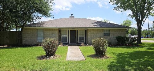 2402 Heather St, Highlands, TX, 77562-3016 | Card Image