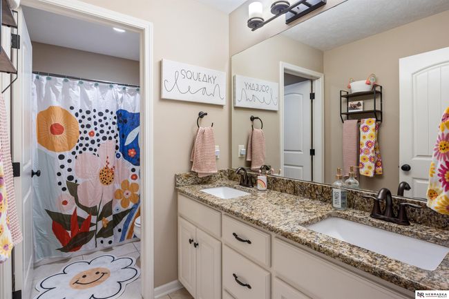 20029 Oak St, House other with 5 bedrooms, 4 bathrooms and 3 parking in Gretna NE | Image 44
