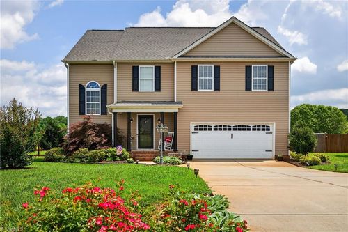 7013 Rock Pointe Pl, Liberty, NC, 27298-9369 | Card Image