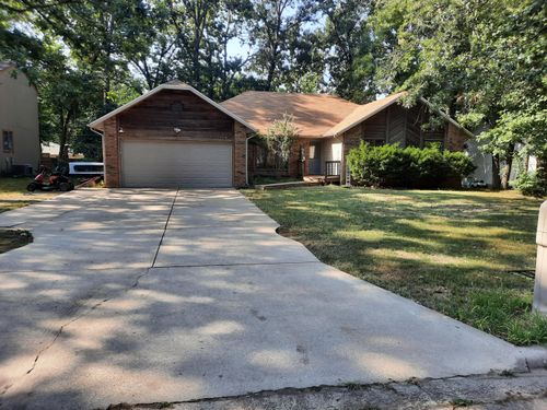1158 W Bradley St, Springfield, MO, 65803-5531 | Card Image