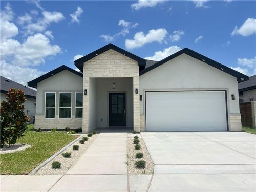 904 Magnolia St, Mission, TX, 78573-2850 | Card Image