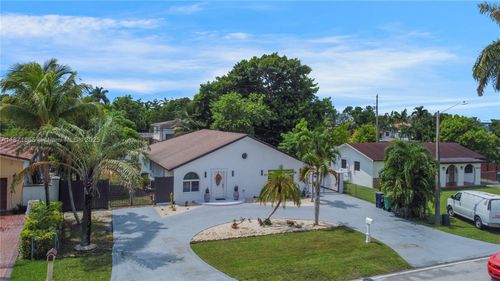 9930 Sw 48th St, Miami, FL, 33165-6306 | Card Image