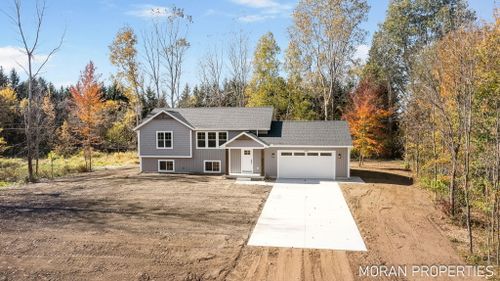 10997 88th Avenue, Allendale, MI, 49401 | Card Image