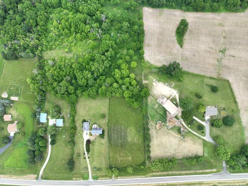 8462 Albany Rd, Erie, IL, 61250-9627 | Card Image