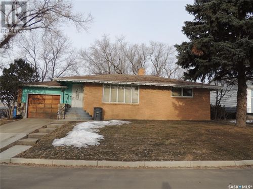 503 Mcleod Ave, Estevan, SK, S4A0B2 | Card Image