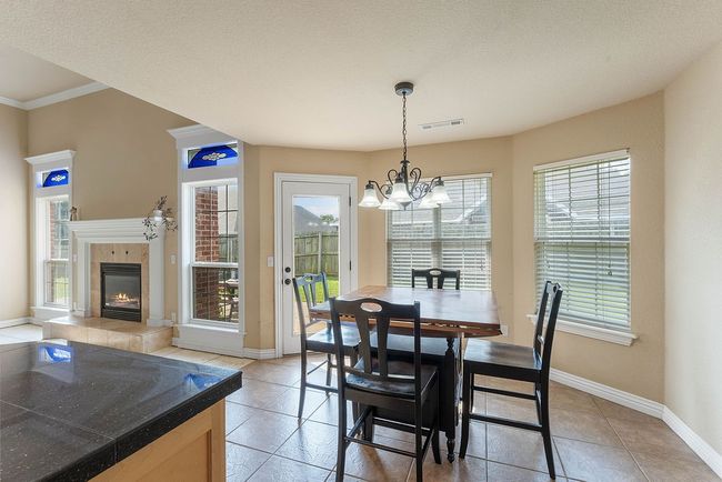 Breakfast nook | Image 10