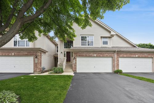 888-888 Riding Ln, St. Charles, IL, 60174-4716 | Card Image