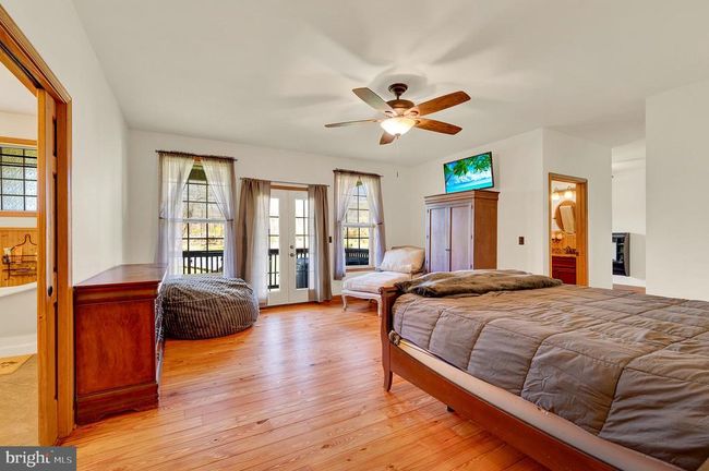 1058 Marsh Hawk Way, House other with 4 bedrooms, 4 bathrooms and null parking in Shepherdstown WV | Image 27