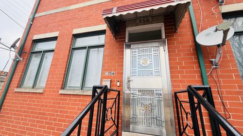 356 W 31st St, Chicago, IL, 60616-3632 | Card Image